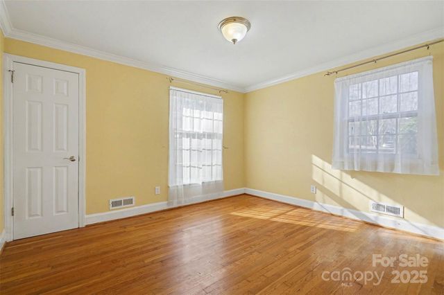 1215 Robinhood Circle, Charlotte, NC 28227