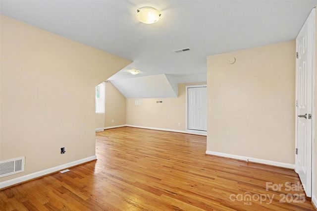 1215 Robinhood Circle, Charlotte, NC 28227