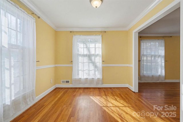 1215 Robinhood Circle, Charlotte, NC 28227