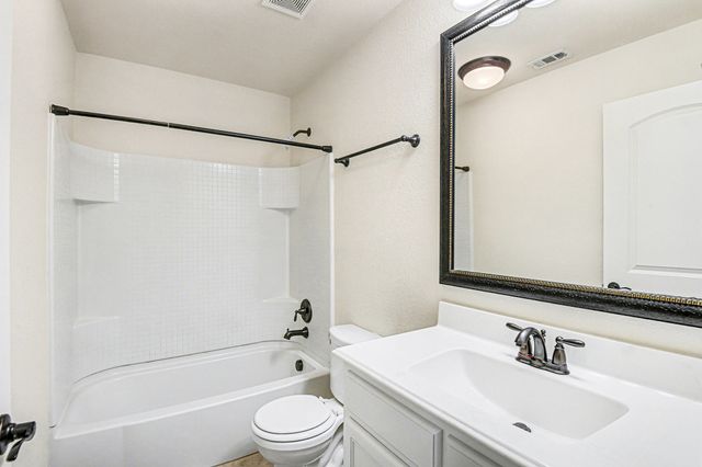 2717 Aspenhill Drive, Denton, TX 76209