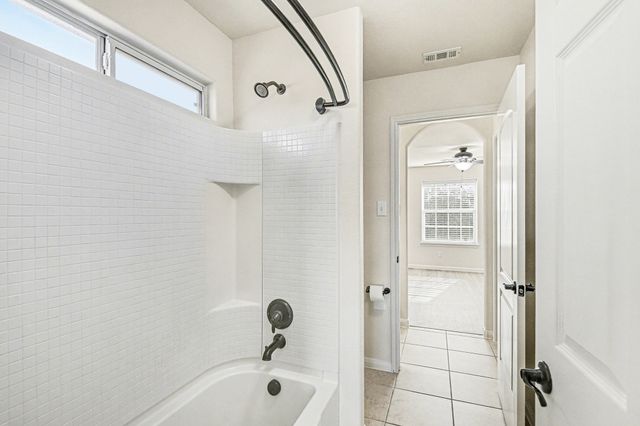 2717 Aspenhill Drive, Denton, TX 76209