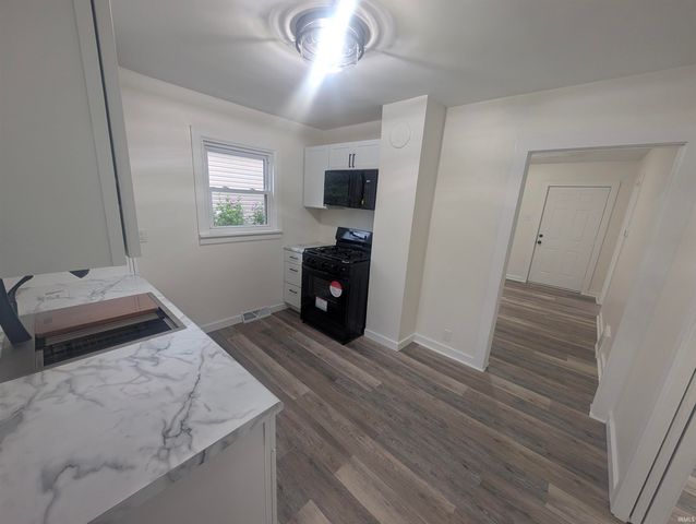 502 S 34th Street, South Bend, IN 46615