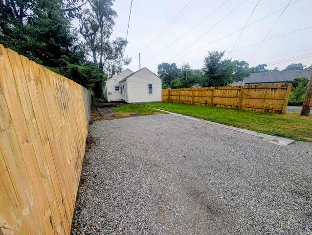 502 S 34th Street, South Bend, IN 46615