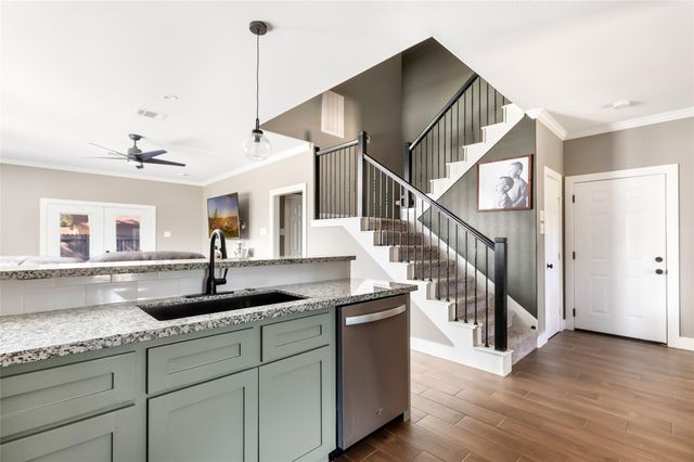 2201 Maple Avenue, Liberty, TX 77575