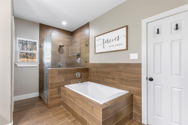 2201 Maple Avenue, Liberty, TX 77575