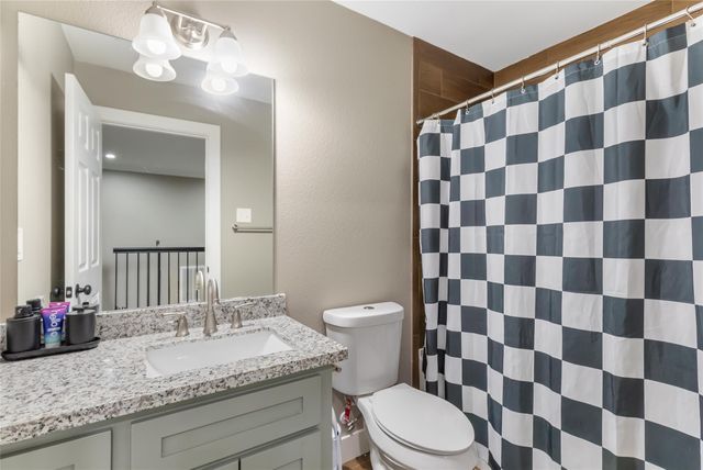 2201 Maple Avenue, Liberty, TX 77575