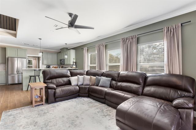 2201 Maple Avenue, Liberty, TX 77575