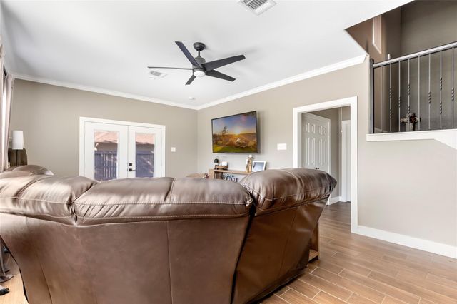 2201 Maple Avenue, Liberty, TX 77575