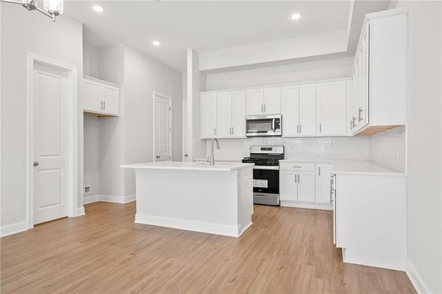 708 Stickley Oak Way, Woodstock, GA 30189