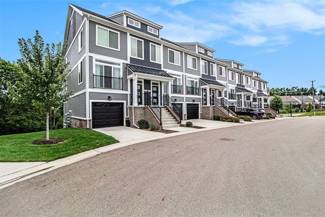 2717 Bristol Ridge Drive, Ann Arbor, MI 48105