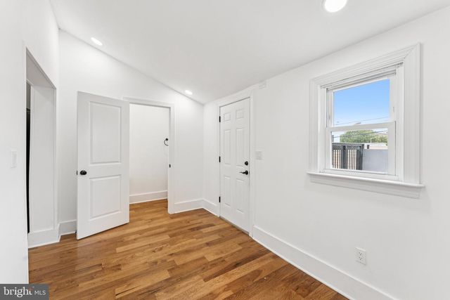2105 4TH ST NE, Washington, DC 20002