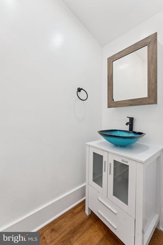 2105 4TH ST NE, Washington, DC 20002