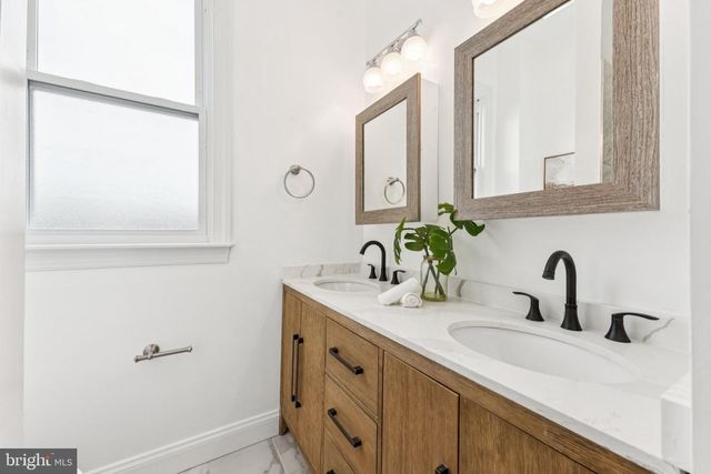 2105 4TH ST NE, Washington, DC 20002