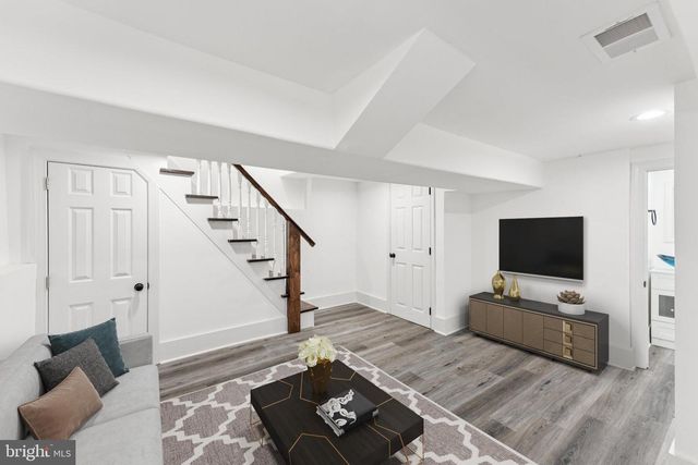2105 4TH ST NE, Washington, DC 20002