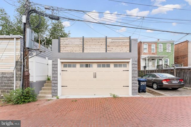 2105 4TH ST NE, Washington, DC 20002