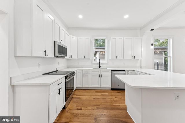 2105 4TH ST NE, Washington, DC 20002