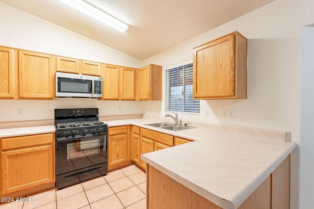 701 W SHANNONS Way, Coolidge, AZ 85128