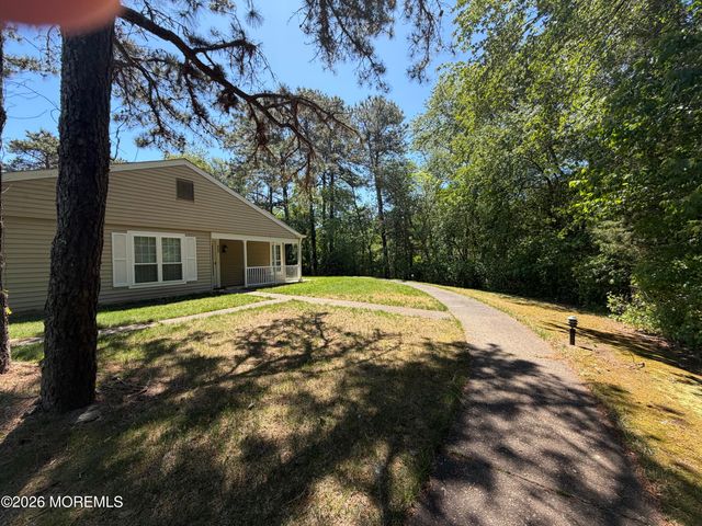 470A Chelsea Court, Manchester, NJ 08759