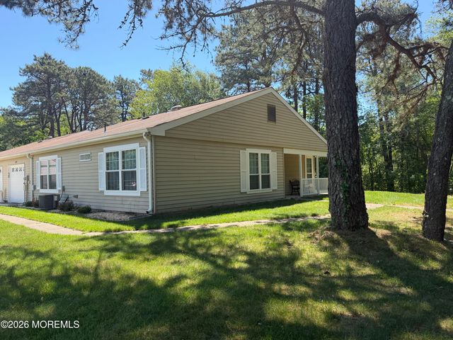 470A Chelsea Court, Manchester, NJ 08759