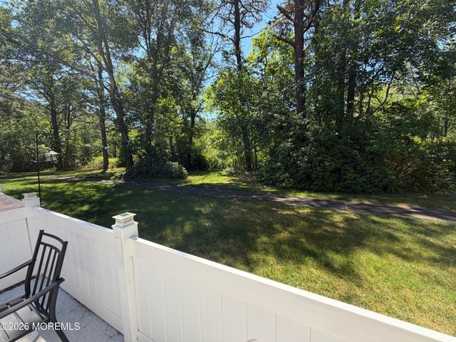 470A Chelsea Court, Manchester, NJ 08759