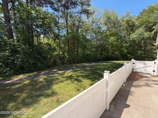 470A Chelsea Court, Manchester, NJ 08759