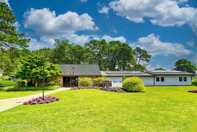 470A Chelsea Court, Manchester, NJ 08759