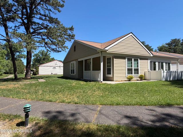 470A Chelsea Court, Manchester, NJ 08759