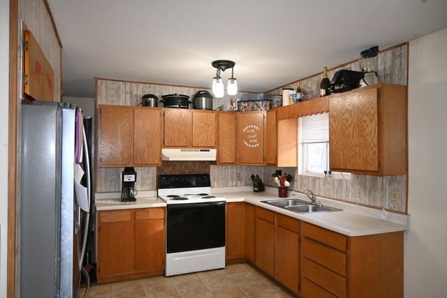 3036 W Lakewood Road, Fruitland Twp, MI 49461