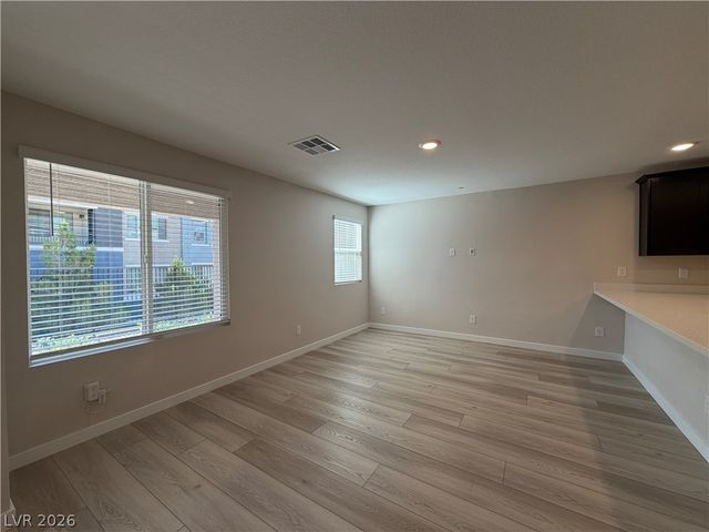6276 Foxes Dale Street, Las Vegas, NV 89166