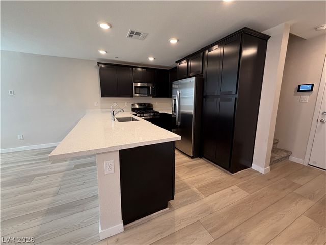 6276 Foxes Dale Street, Las Vegas, NV 89166
