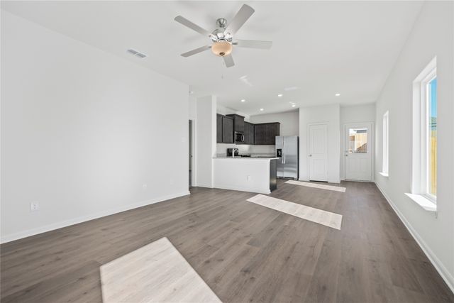 8425 White Wolf Trail, Ponder, TX 76259