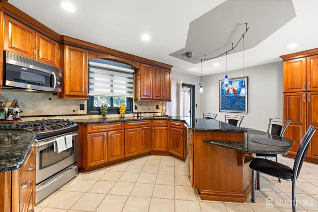 1 1st Avenue, Monroe, NJ 08831