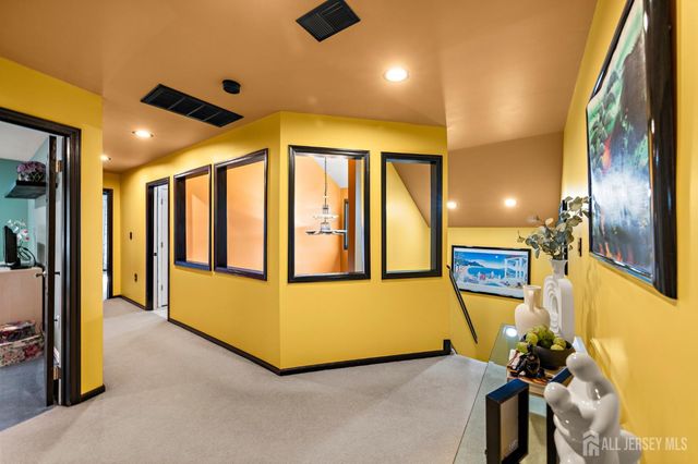 1 1st Avenue, Monroe, NJ 08831