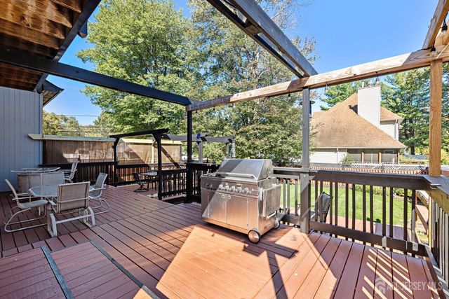 1 1st Avenue, Monroe, NJ 08831