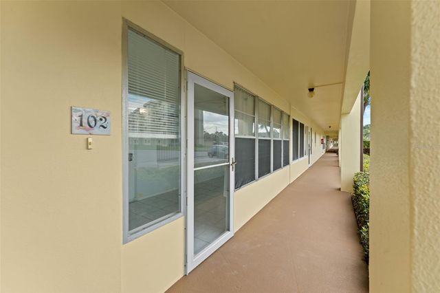 4700 COVE CIRCLE 102, St Petersburg, FL 33708