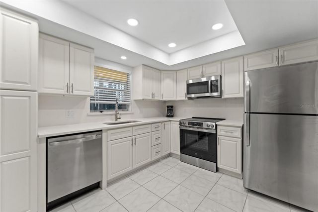 4700 COVE CIRCLE 102, St Petersburg, FL 33708