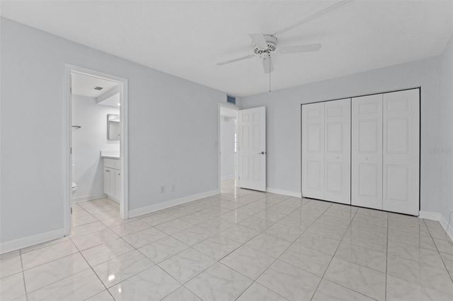 4700 COVE CIRCLE 102, St Petersburg, FL 33708
