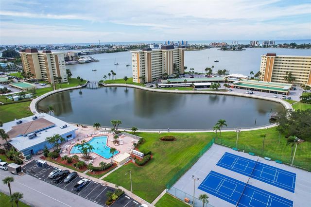 4700 COVE CIRCLE 102, St Petersburg, FL 33708