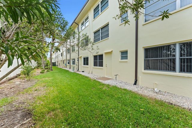 4700 COVE CIRCLE 102, St Petersburg, FL 33708