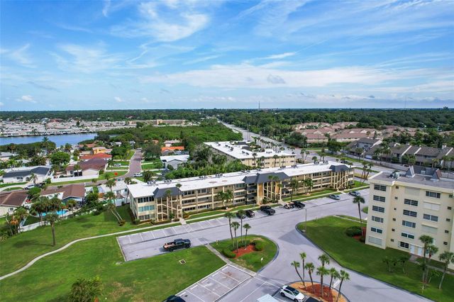4700 COVE CIRCLE 102, St Petersburg, FL 33708