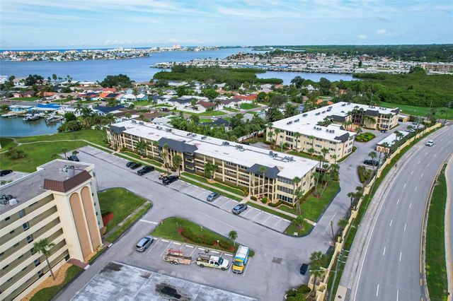 4700 COVE CIRCLE 102, St Petersburg, FL 33708