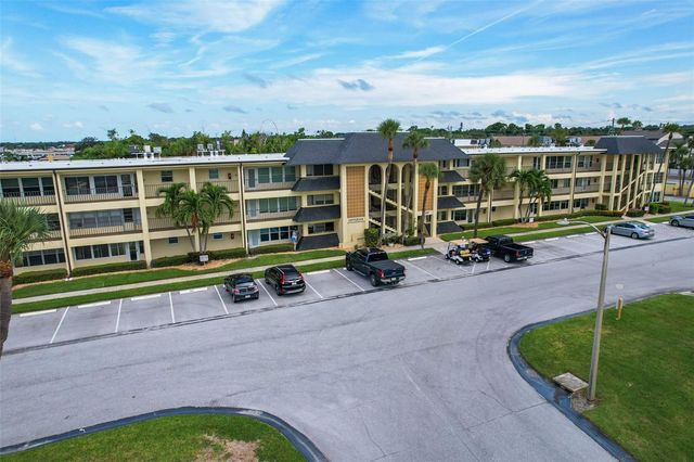 4700 COVE CIRCLE 102, St Petersburg, FL 33708