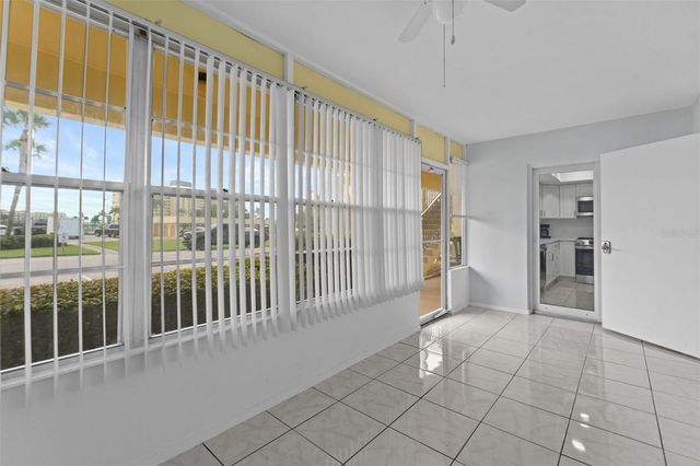 4700 COVE CIRCLE 102, St Petersburg, FL 33708