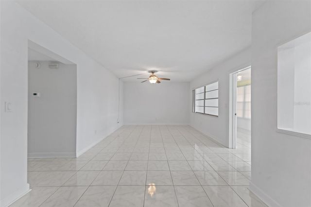 4700 COVE CIRCLE 102, St Petersburg, FL 33708