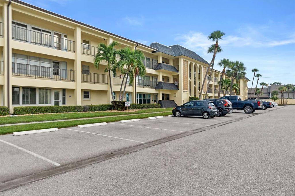 4700 COVE CIRCLE 102, St Petersburg, FL 33708