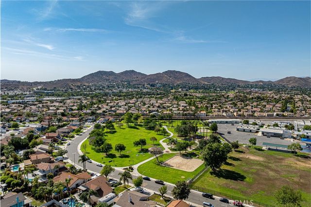 11261 Wayfield Road, Riverside, CA 92505