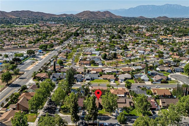 11261 Wayfield Road, Riverside, CA 92505