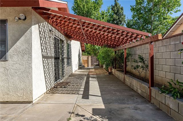 11261 Wayfield Road, Riverside, CA 92505