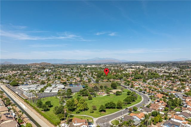 11261 Wayfield Road, Riverside, CA 92505