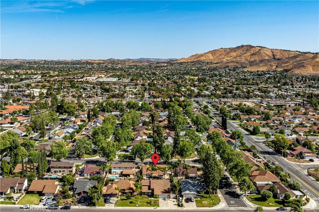 11261 Wayfield Road, Riverside, CA 92505
